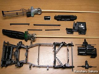 1/24 '12スバル・サンバートラック 製作記 ～ シャーシの塗装前のパーツ群